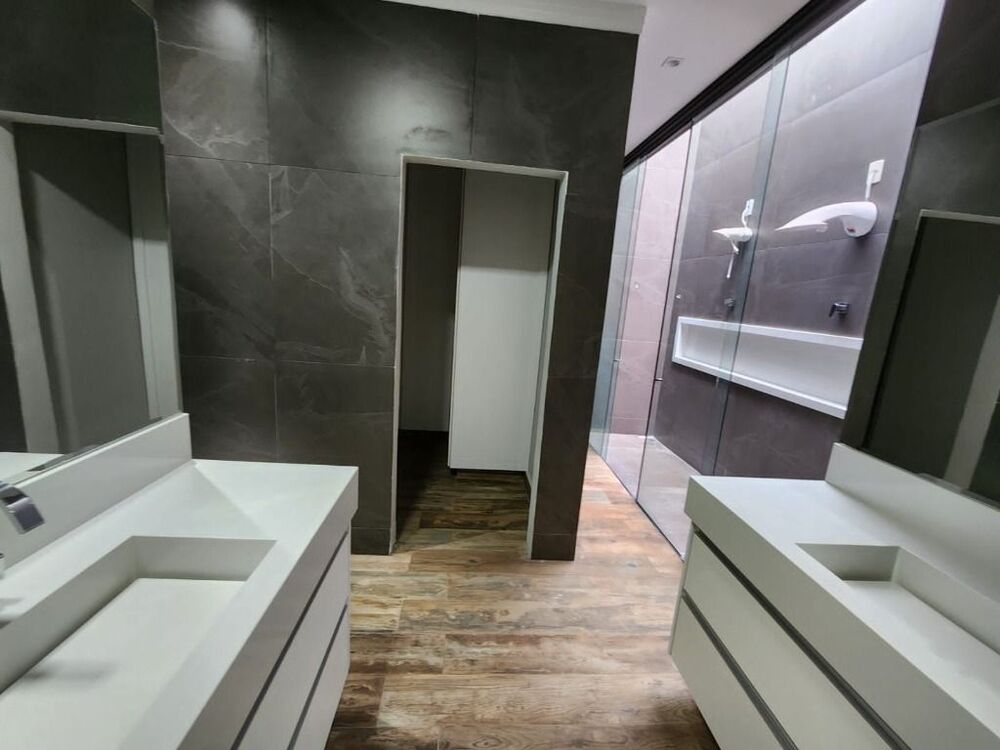 Casa à venda com 3 quartos, 264m² - Foto 2