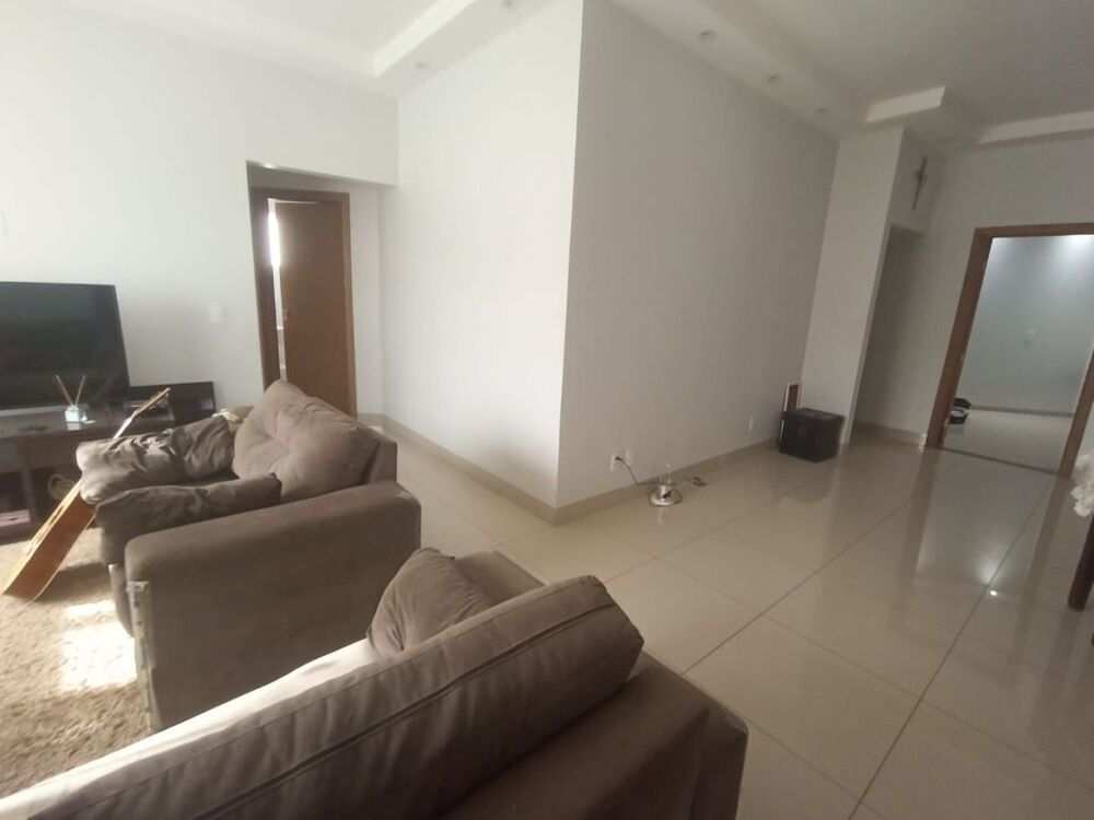 Casa à venda com 3 quartos, 225m² - Foto 3