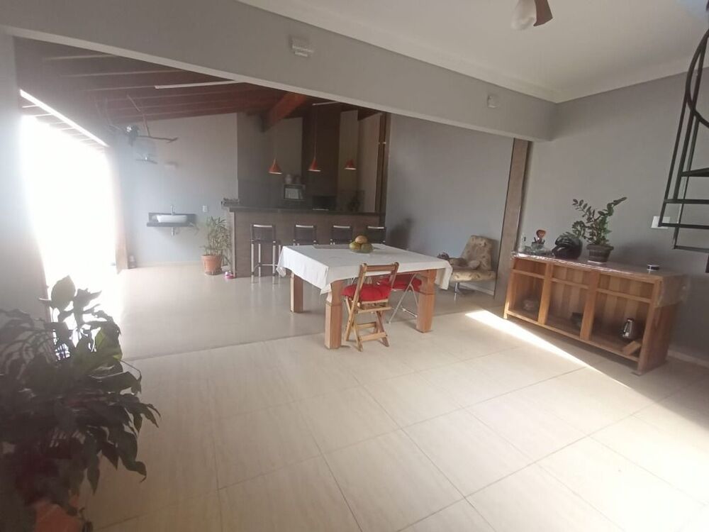 Casa à venda com 3 quartos, 225m² - Foto 7
