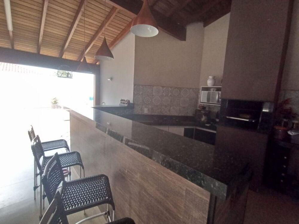 Casa à venda com 3 quartos, 225m² - Foto 16