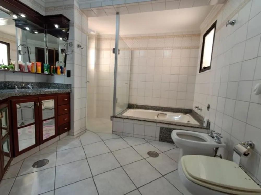 Apartamento, 4 quartos, 240 m² - Foto 1
