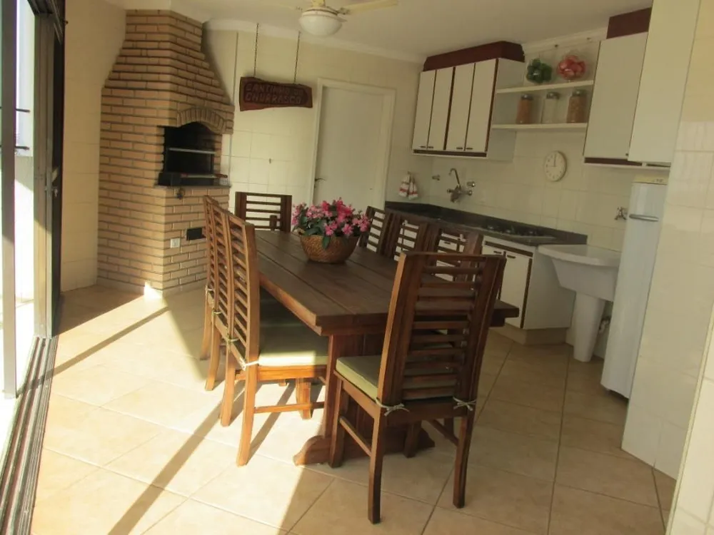 Apartamento, 3 quartos, 230 m² - Foto 1