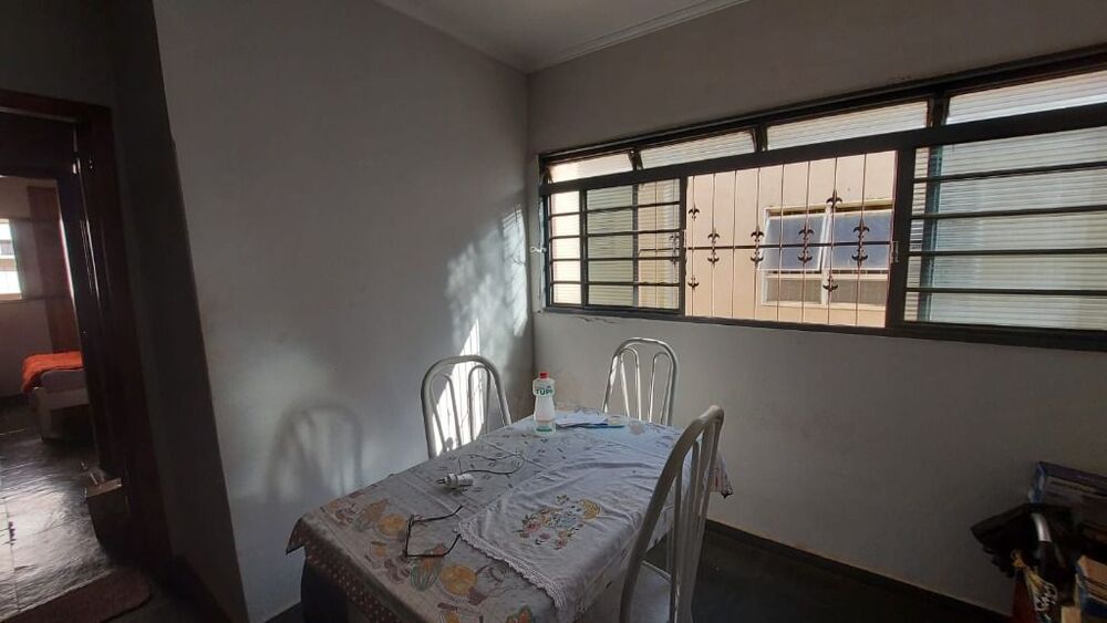 Apartamento à venda com 2 quartos, 68m² - Foto 3