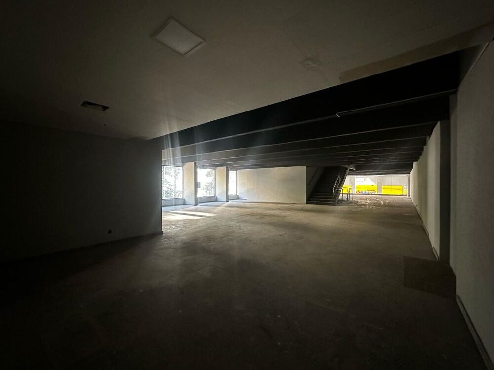 Prédio Inteiro para alugar, 1200m² - Foto 2