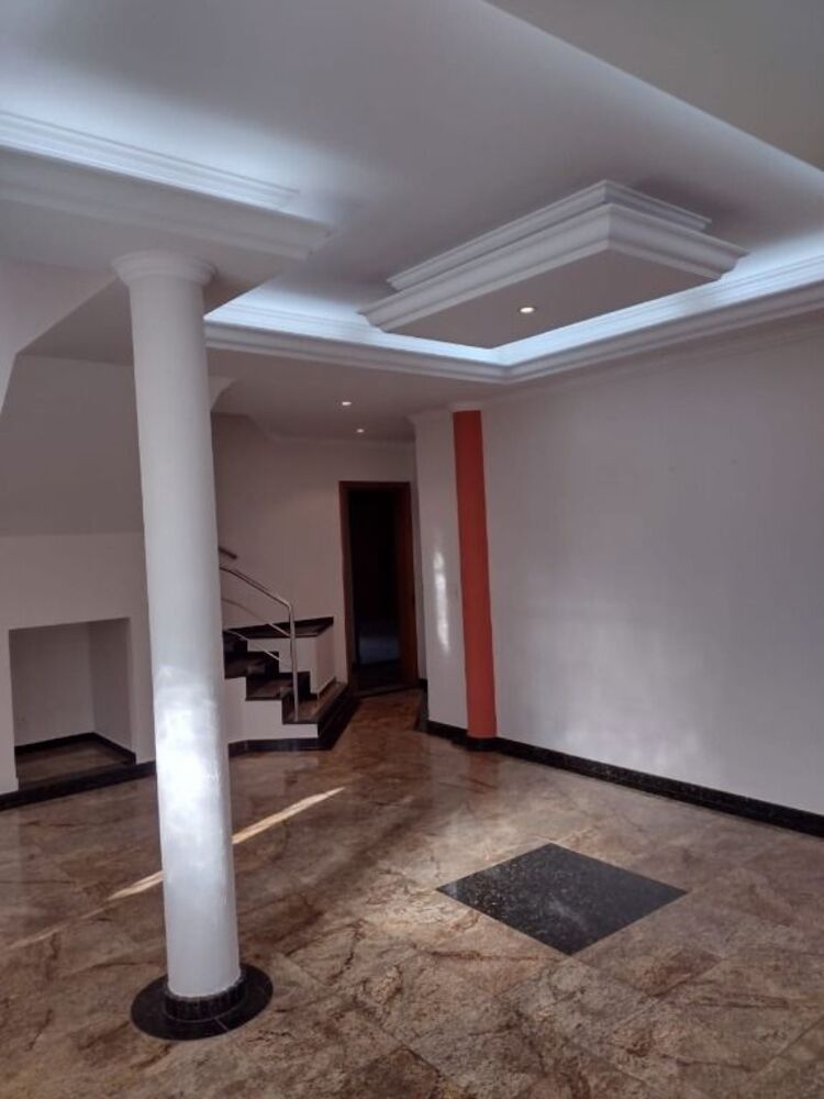 Casa à venda e aluguel com 4 quartos, 337m² - Foto 4