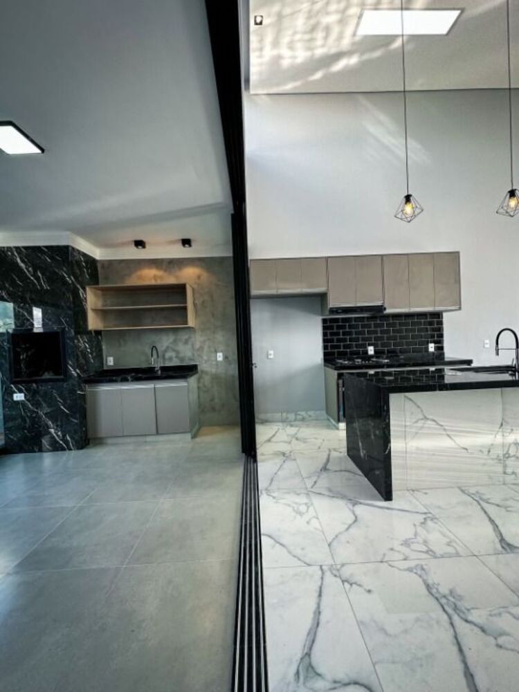 Casa de Condomínio à venda com 3 quartos, 190m² - Foto 1
