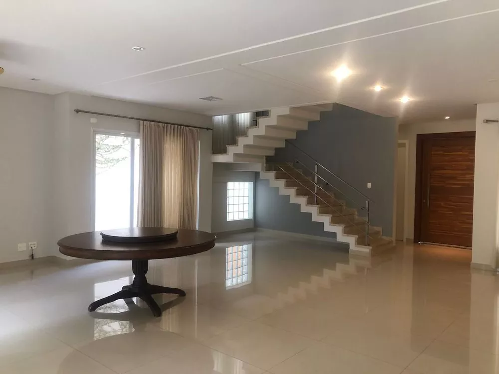 Casa de Condomínio à venda com 3 quartos, 380m² - Foto 3