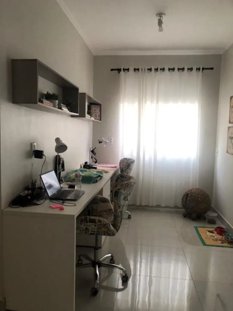 Casa, 4 quartos, 230 m² - Foto 3