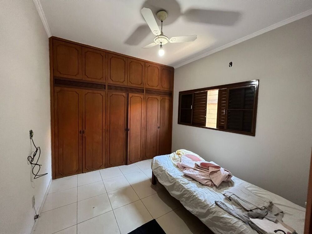 Casa à venda com 3 quartos, 164m² - Foto 4