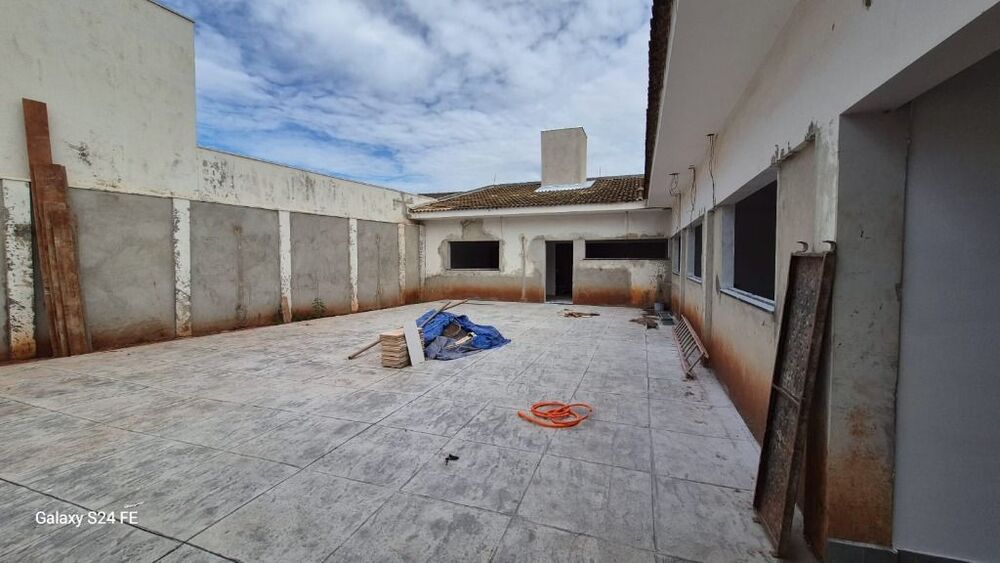 Casa à venda e aluguel, 400m² - Foto 4
