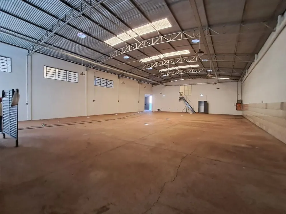 Loja-Salão, 660 m² - Foto 1