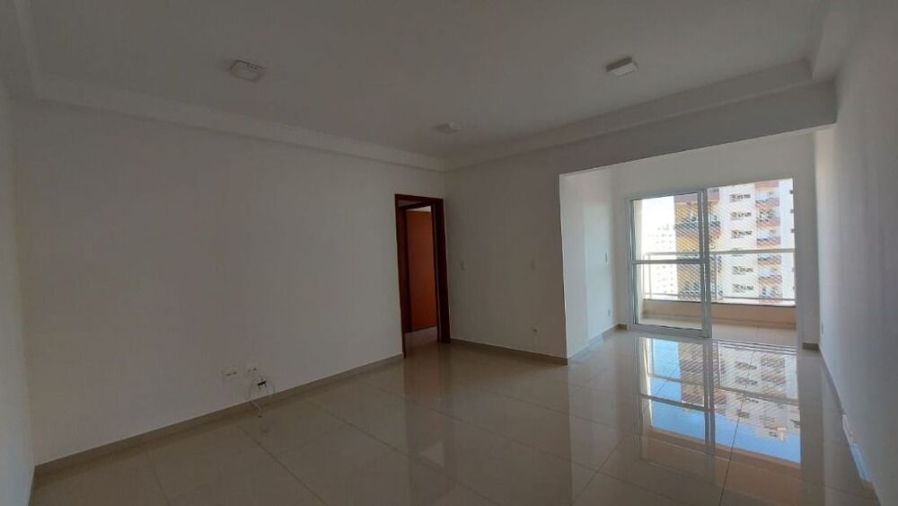 Apartamento à venda com 3 quartos, 95m² - Foto 1