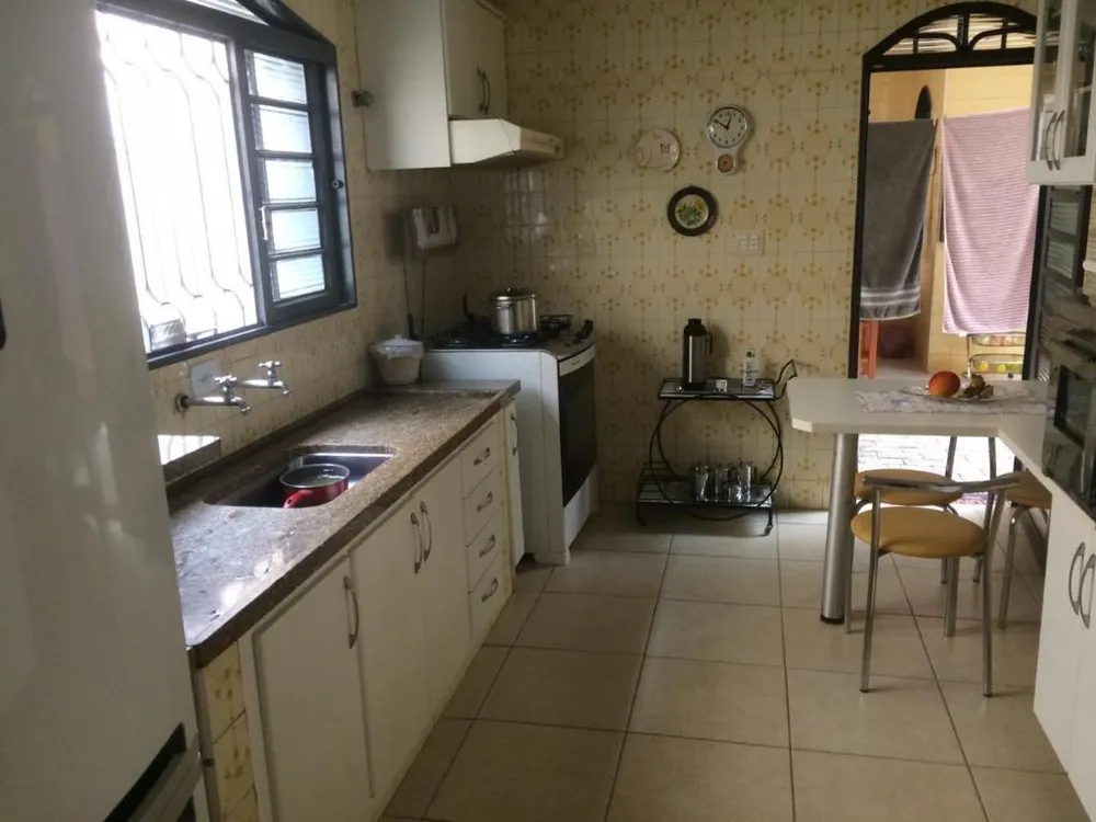 Casa, 3 quartos, 210 m² - Foto 1