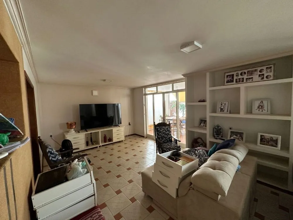 Casa, 3 quartos, 318 m² - Foto 2