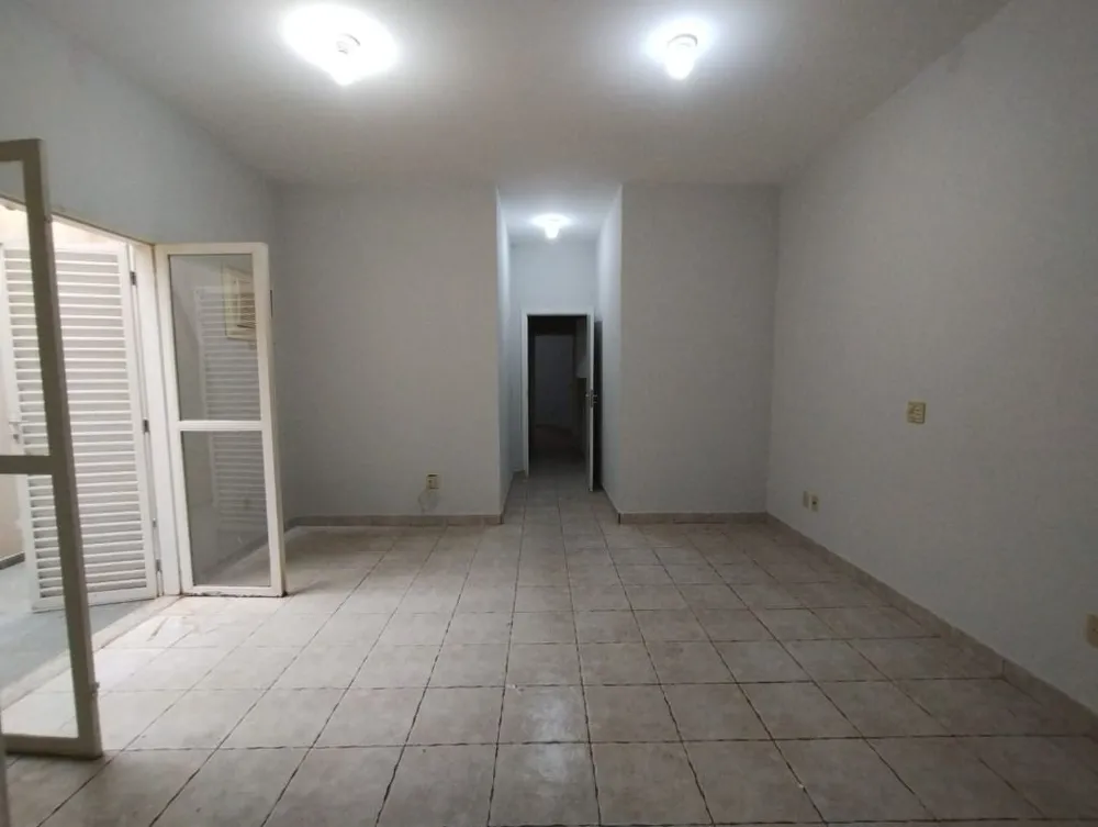 Casa, 3 quartos, 250 m² - Foto 2