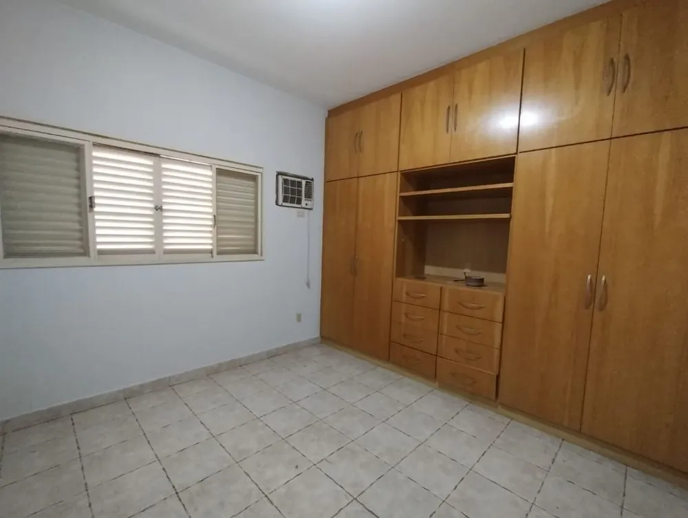 Casa, 3 quartos, 250 m² - Foto 3