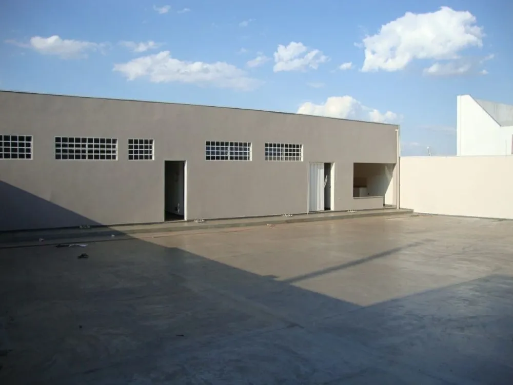 Prédio Inteiro, 1100 m² - Foto 1