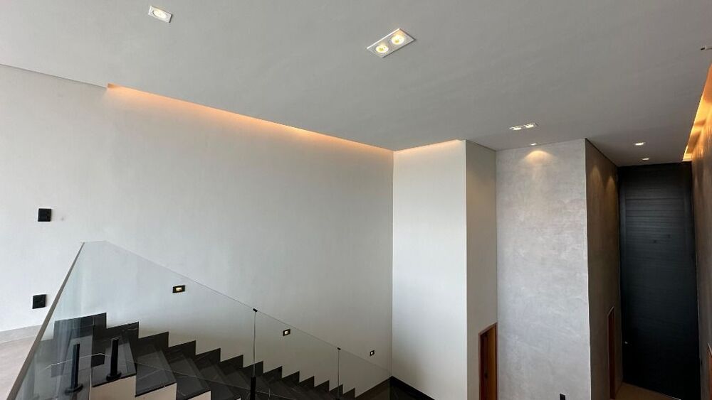 Casa de Condomínio à venda com 3 quartos, 242m² - Foto 3
