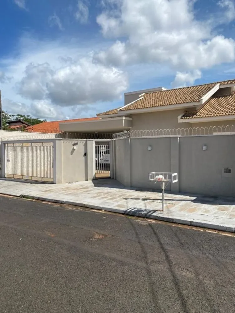 Casa, 3 quartos, 250 m² - Foto 1