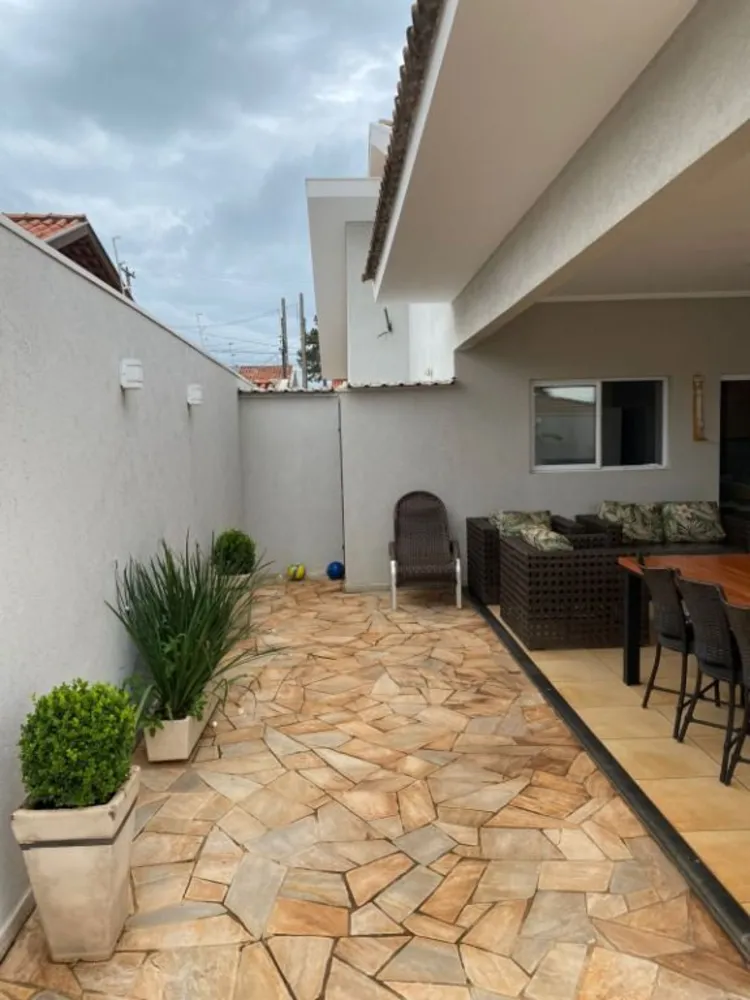 Casa, 3 quartos, 250 m² - Foto 2