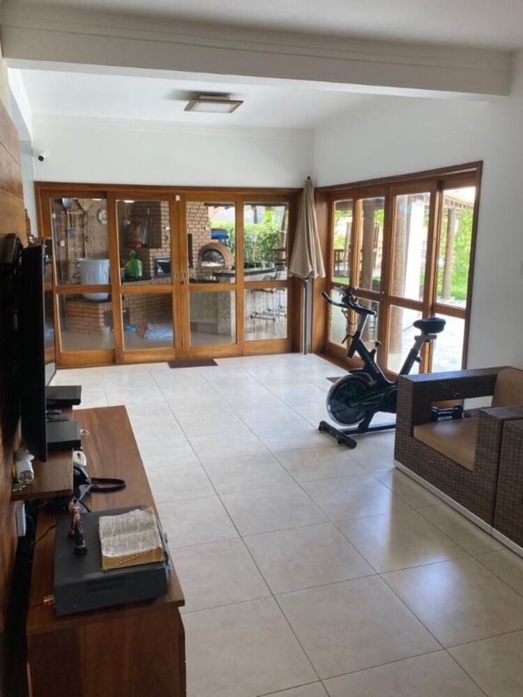 Casa de Condomínio à venda com 3 quartos, 216m² - Foto 3