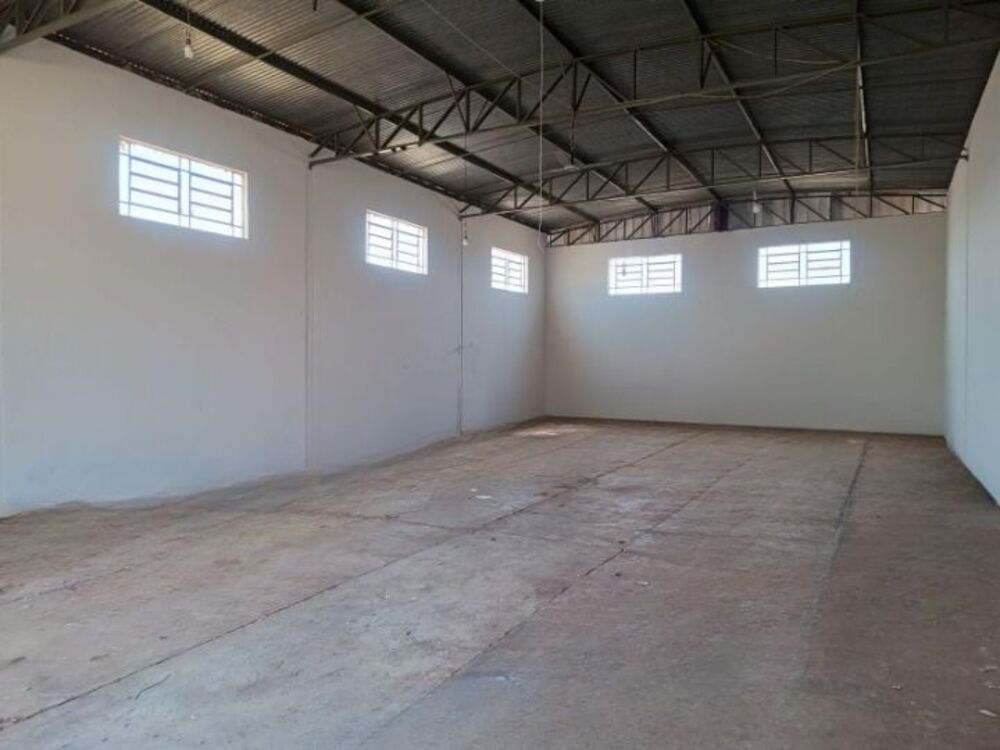 Depósito-Galpão-Armazém à venda e aluguel, 200m² - Foto 1