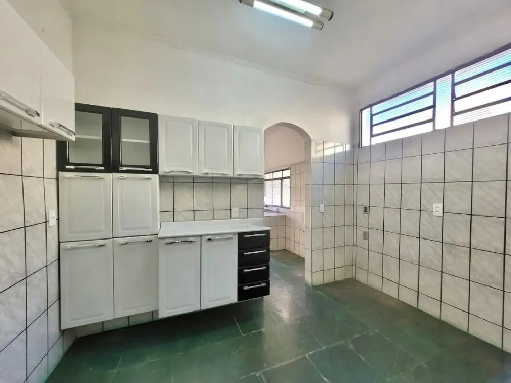 Casa, 4 quartos, 230 m² - Foto 3