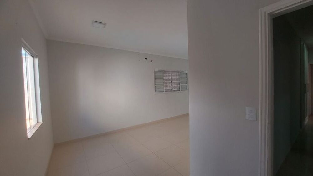 Casa à venda com 3 quartos, 200m² - Foto 3