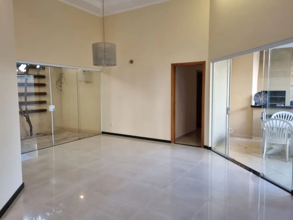 Casa, 3 quartos, 197 m² - Foto 1
