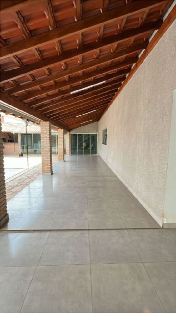 Casa à venda com 3 quartos, 380m² - Foto 11