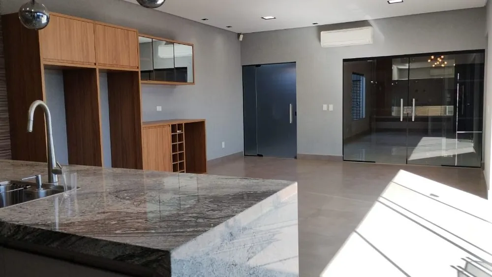 Casa, 4 quartos, 250 m² - Foto 2