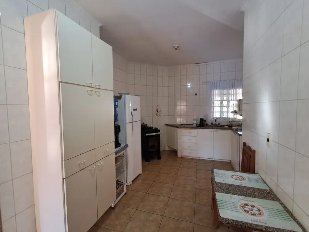 Casa, 3 quartos, 250 m² - Foto 8