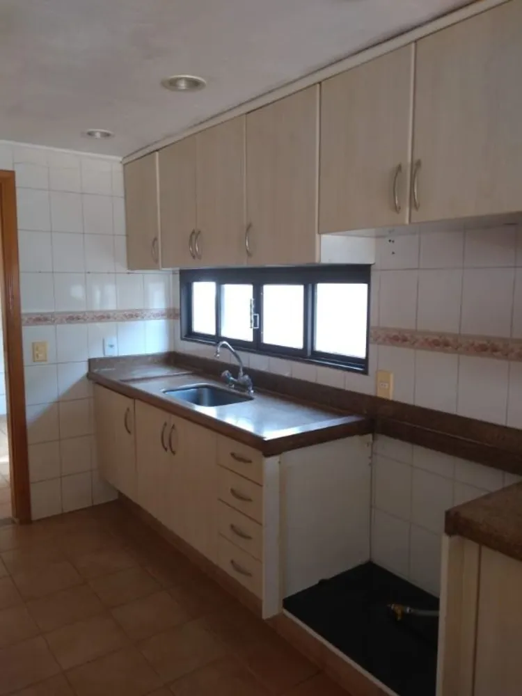 Casa, 3 quartos, 550 m² - Foto 2