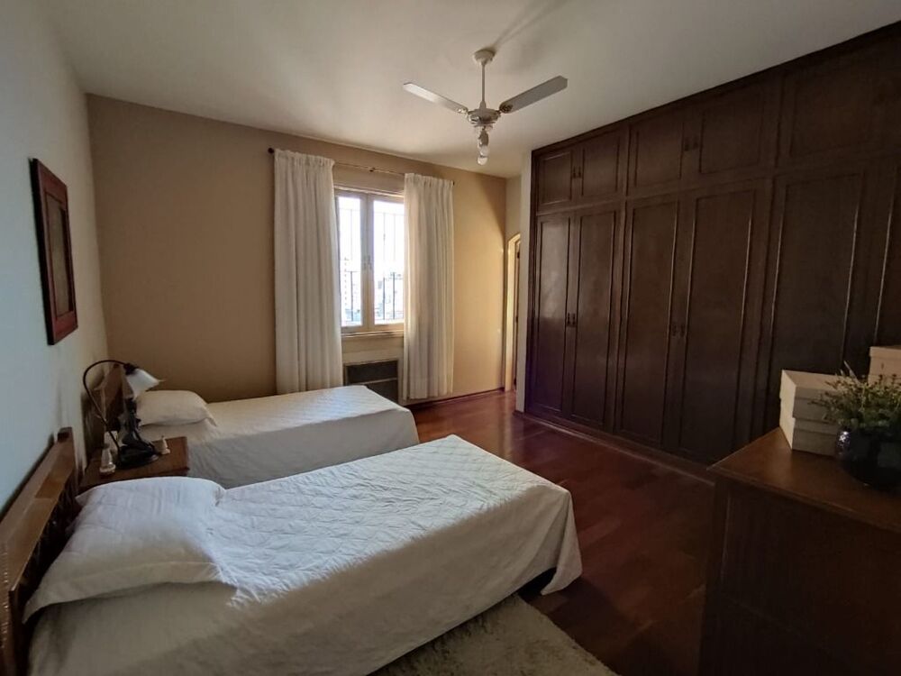 Apartamento à venda com 3 quartos, 300m² - Foto 2