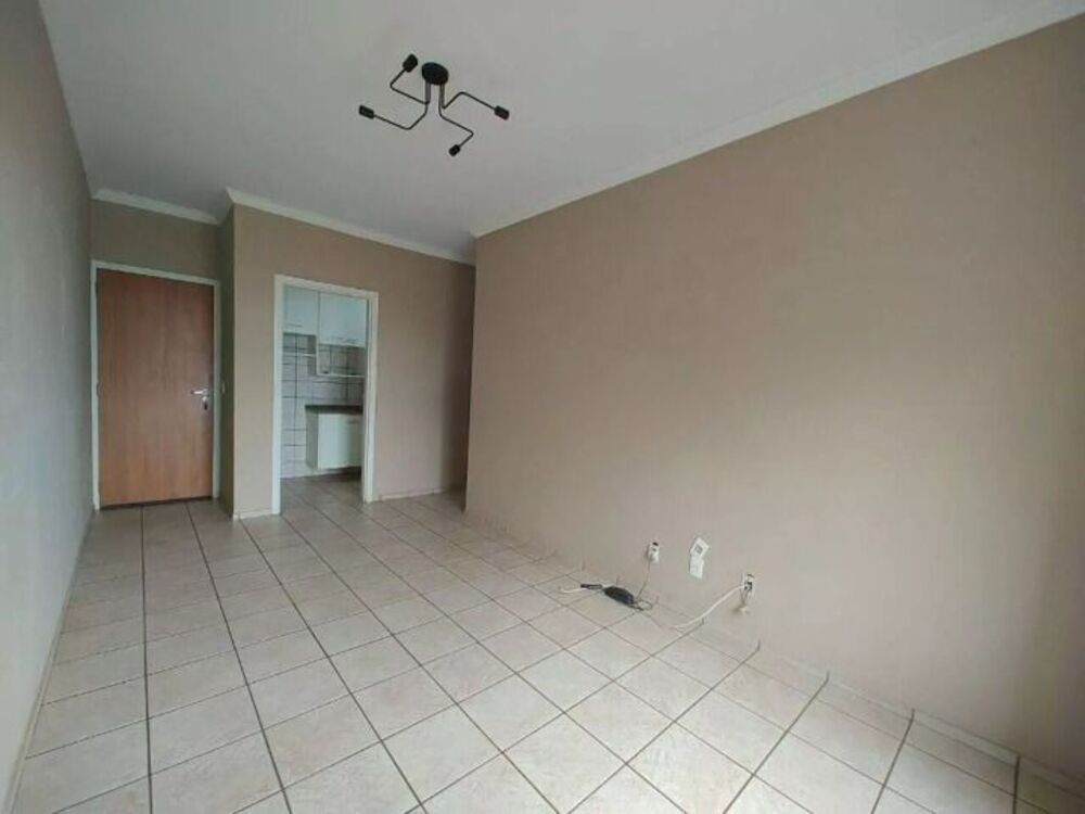 Apartamento à venda com 2 quartos, 65m² - Foto 1