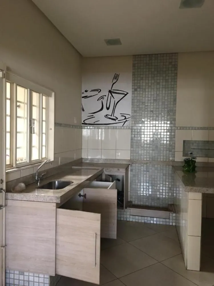 Casa, 3 quartos, 365 m² - Foto 3