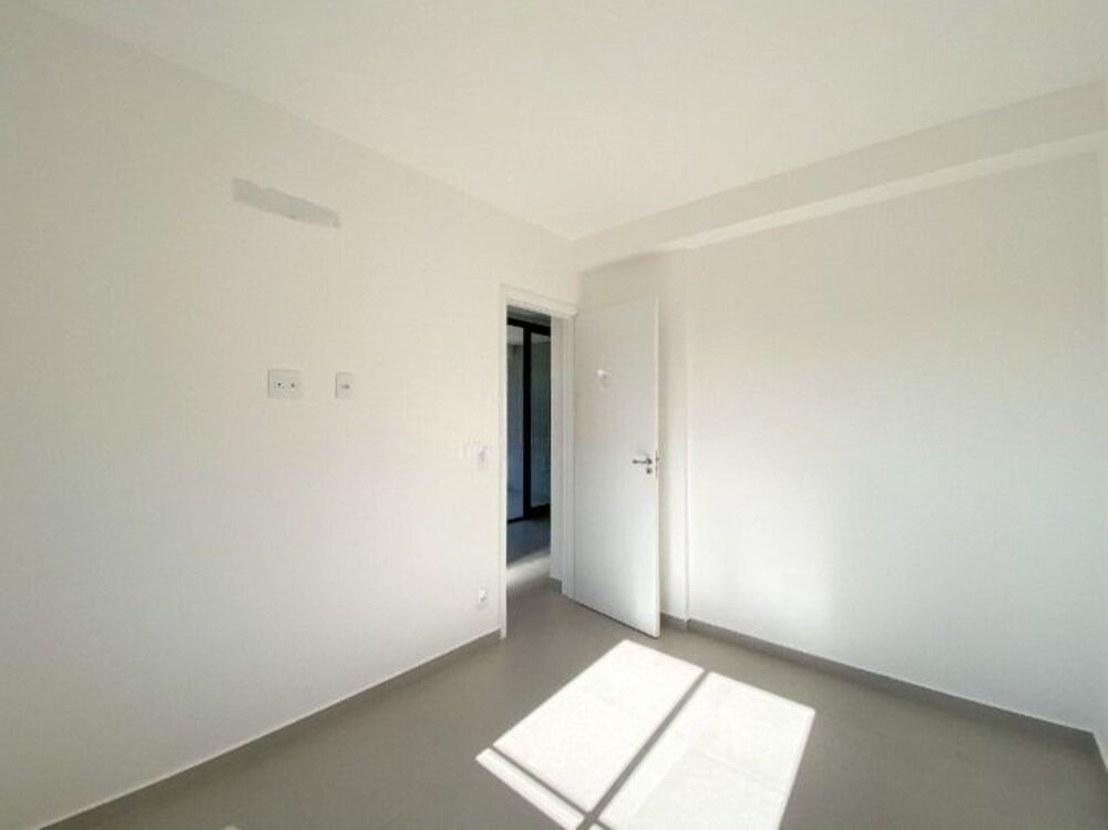 Apartamento à venda com 2 quartos, 60m² - Foto 8