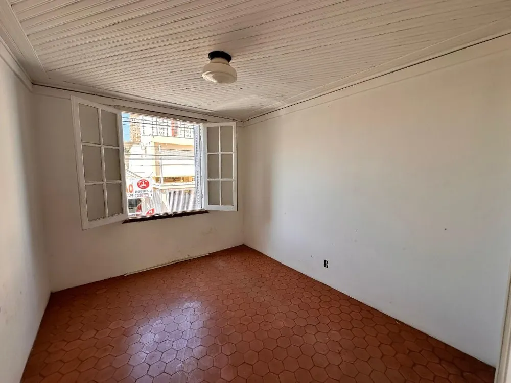 Casa, 7 quartos, 235 m² - Foto 3