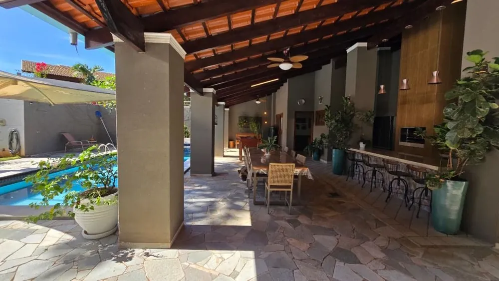 Casa, 4 quartos, 310 m² - Foto 1