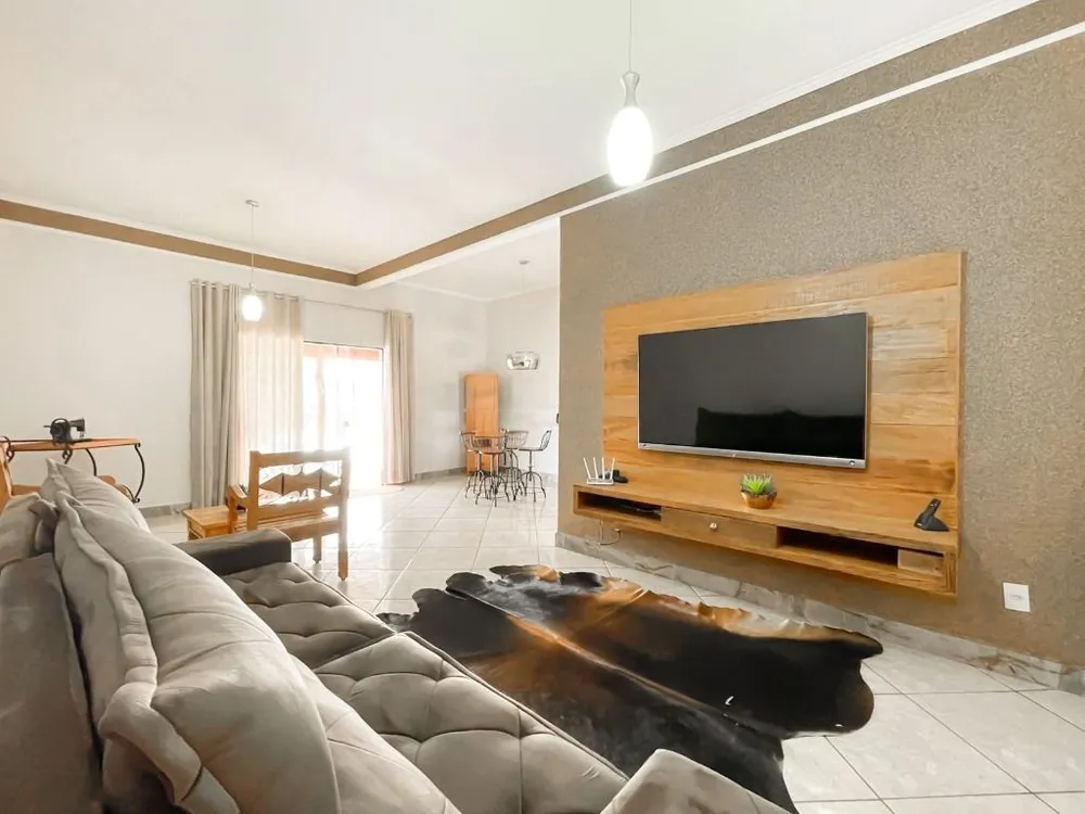 Chácara, 4 quartos, 1000 m² - Foto 2