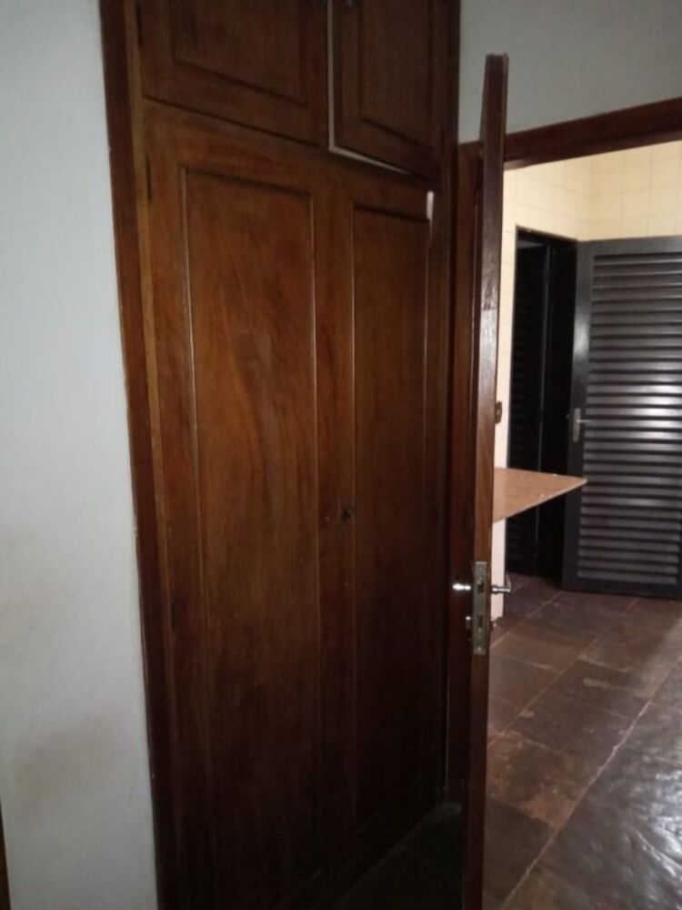Casa à venda e aluguel com 3 quartos, 525m² - Foto 13