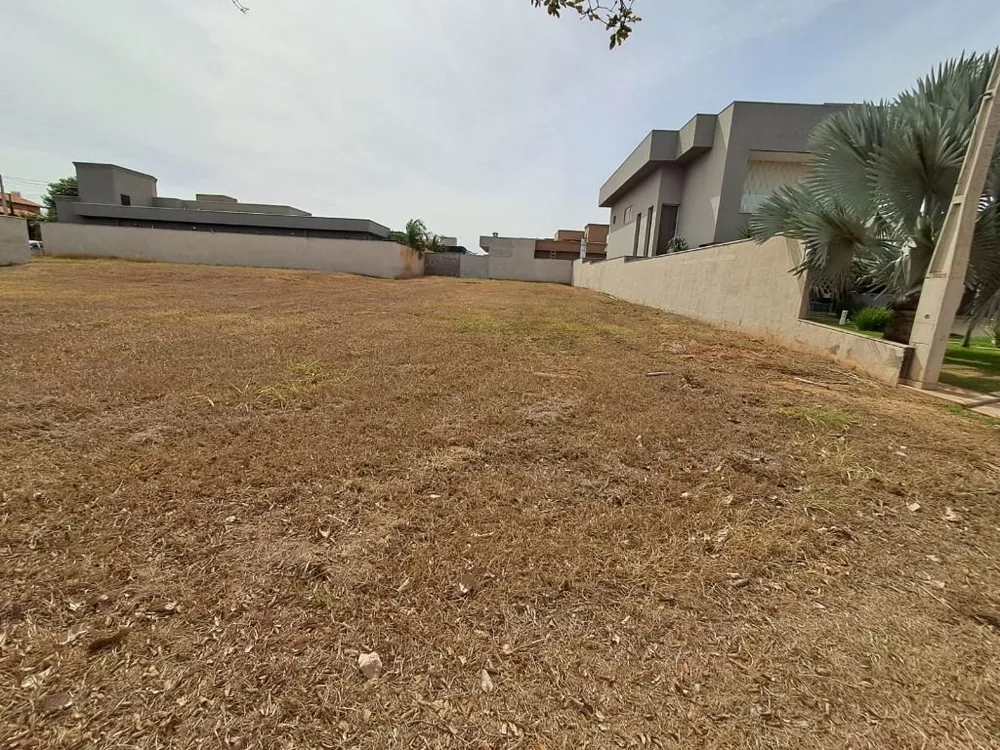 Loteamento e Condomínio, 676 m² - Foto 1