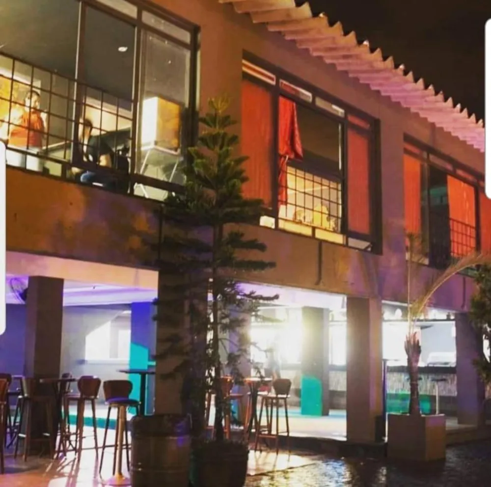 Loja-Salão, 1242 m² - Foto 1