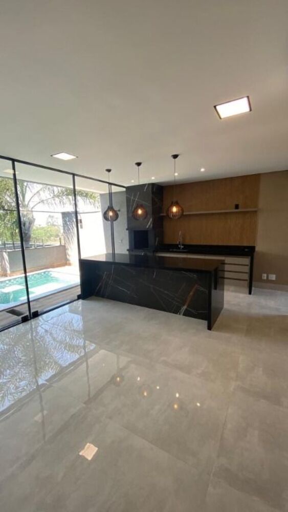 Casa de Condomínio à venda com 3 quartos, 260m² - Foto 4