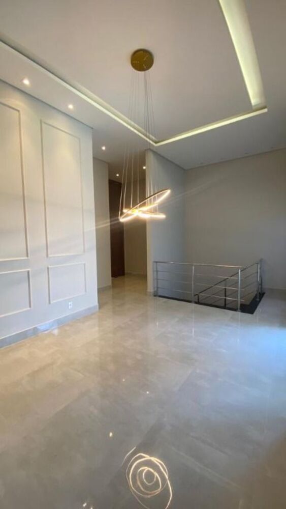 Casa de Condomínio à venda com 3 quartos, 260m² - Foto 2