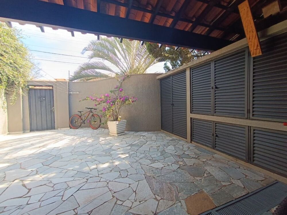 Casa para alugar com 4 quartos, 310m² - Foto 5