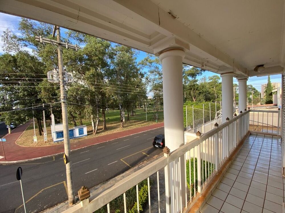 Casa à venda e aluguel com 4 quartos, 600m² - Foto 12