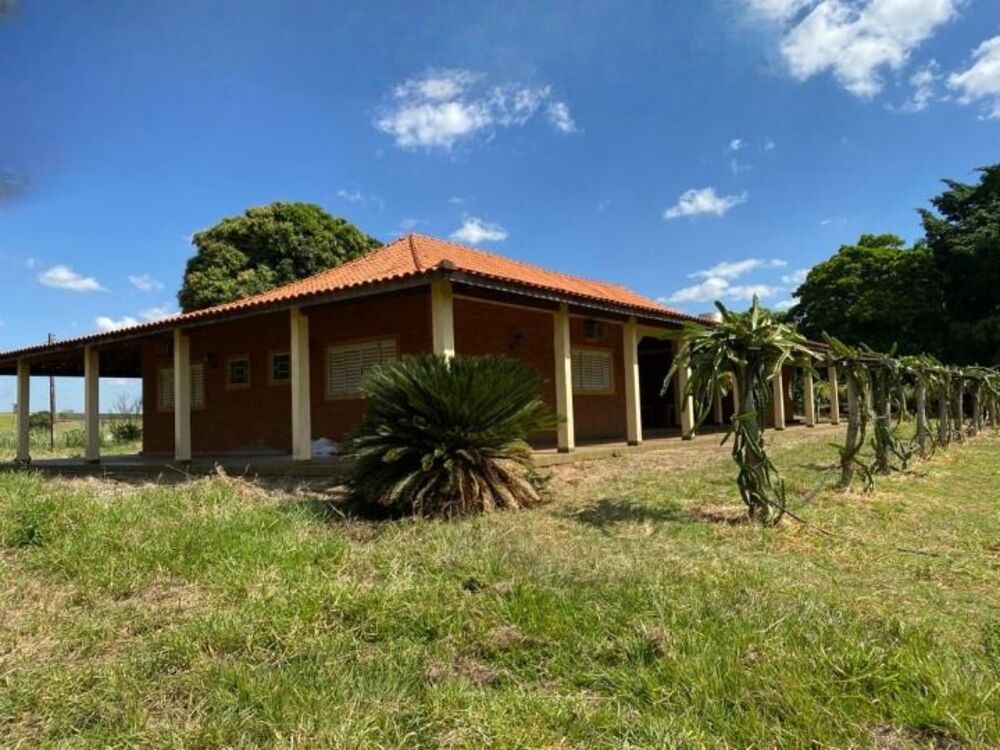 Sítio à venda com 4 quartos, 242000m² - Foto 1