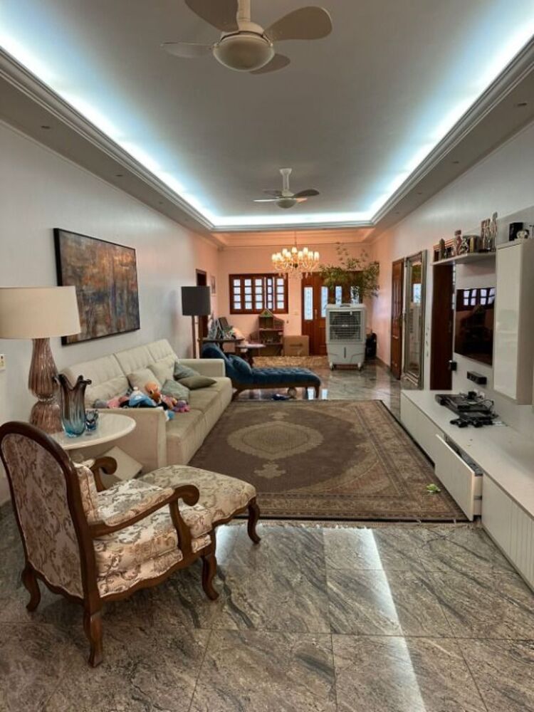 Casa à venda com 5 quartos, 421m² - Foto 1