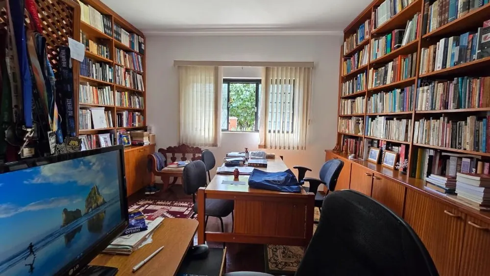 Casa, 3 quartos, 268 m² - Foto 1